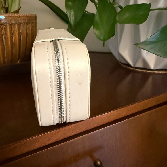Pandora Cream Leather Jewelry Box Travel Case - Picture 5 of 9